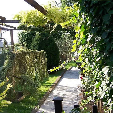 Casa Ginev Room & Apartments Bed & Breakfast *