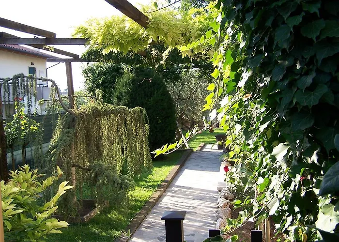 Casa Ginev & דירה *
