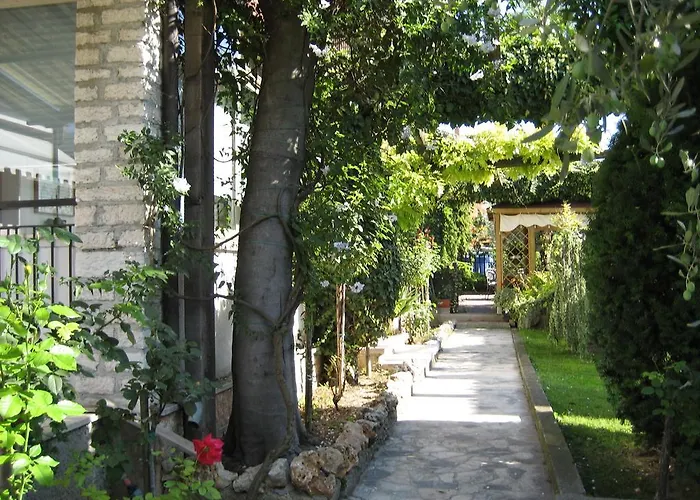 Casa Ginev & ברדולינו