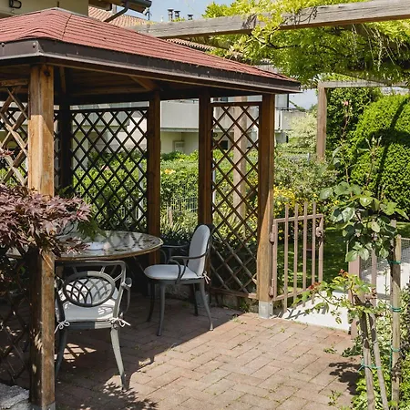 Casa Ginev & باردولينو